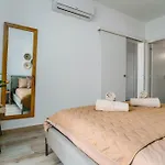 Apartman Colibri - Stylish Interior & Near The *