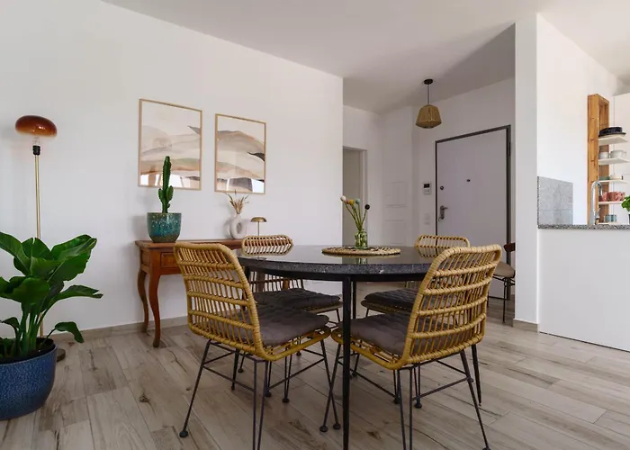 Colibri - Stylish Interior & Near The *